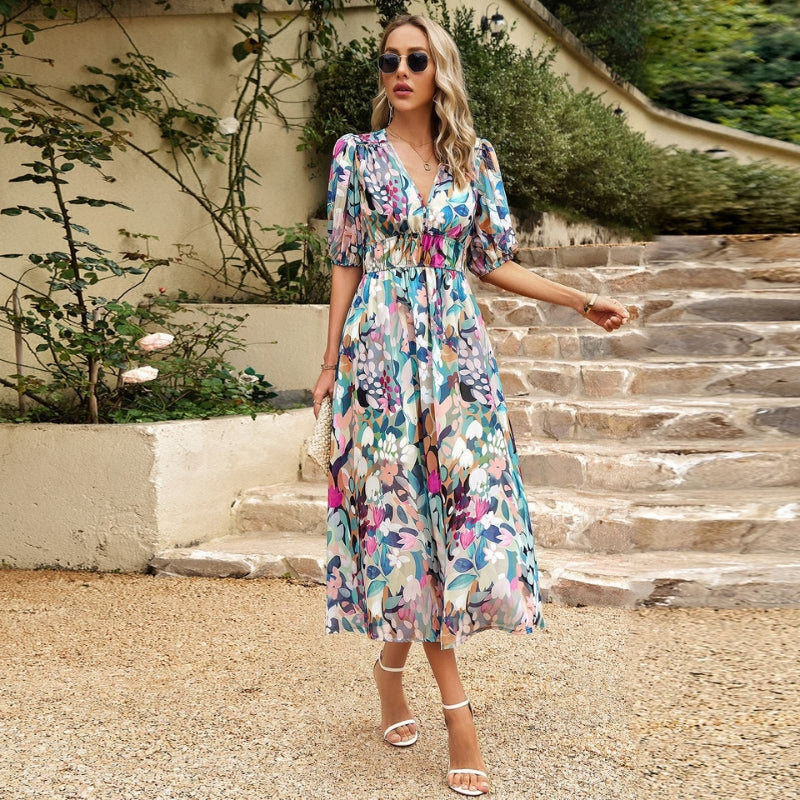 Midikleid mit V-Ausschnitt